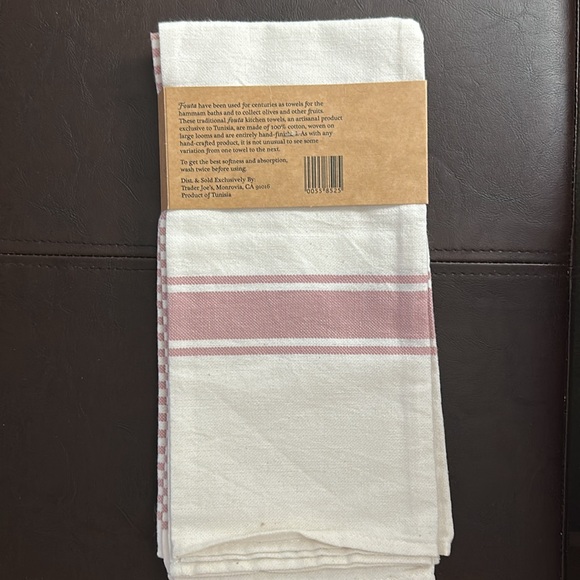 Trader Joe’s Cotton Kitchen Towels, set of 3 - Picture 2 of 4